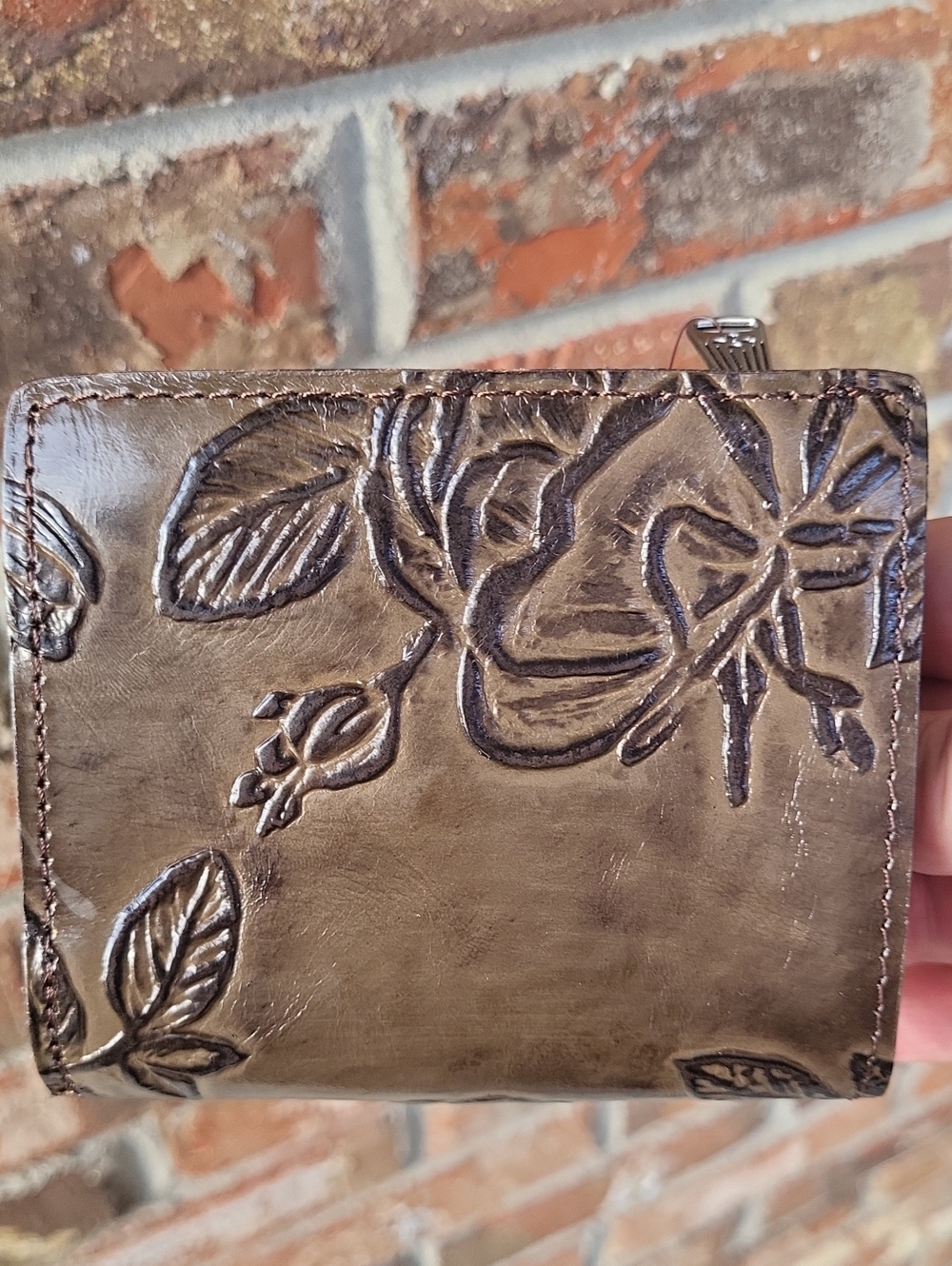 Patricia Nash Bark Leaves Lynette Wallet - Picture 6 of 14